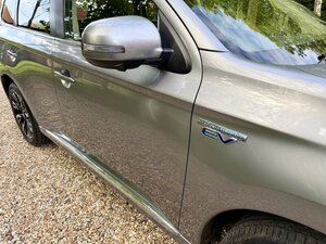 Mitsubishi 2.0 Outlander 4WD  PHEV CVT 5dr
