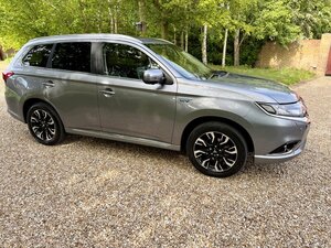 Mitsubishi 2.0 Outlander 4WD  PHEV CVT 5dr