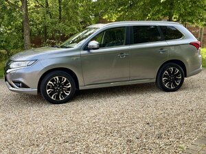 Mitsubishi 2.0 Outlander 4WD  PHEV CVT 5dr
