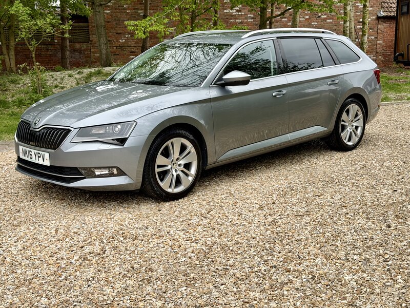 Skoda Superb 2.0 Superb SE L Executive TDI 5dr