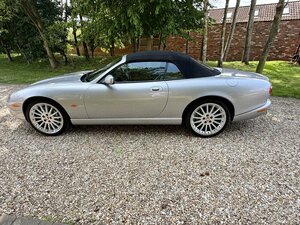 Jaguar XK 4.2 XK8 Convertible AUTO 2dr