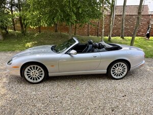 Jaguar XK 4.2 XK8 Convertible AUTO 2dr