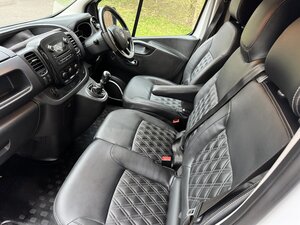 Vauxhall Vivaro 1.6 L2H Sportive Campervan