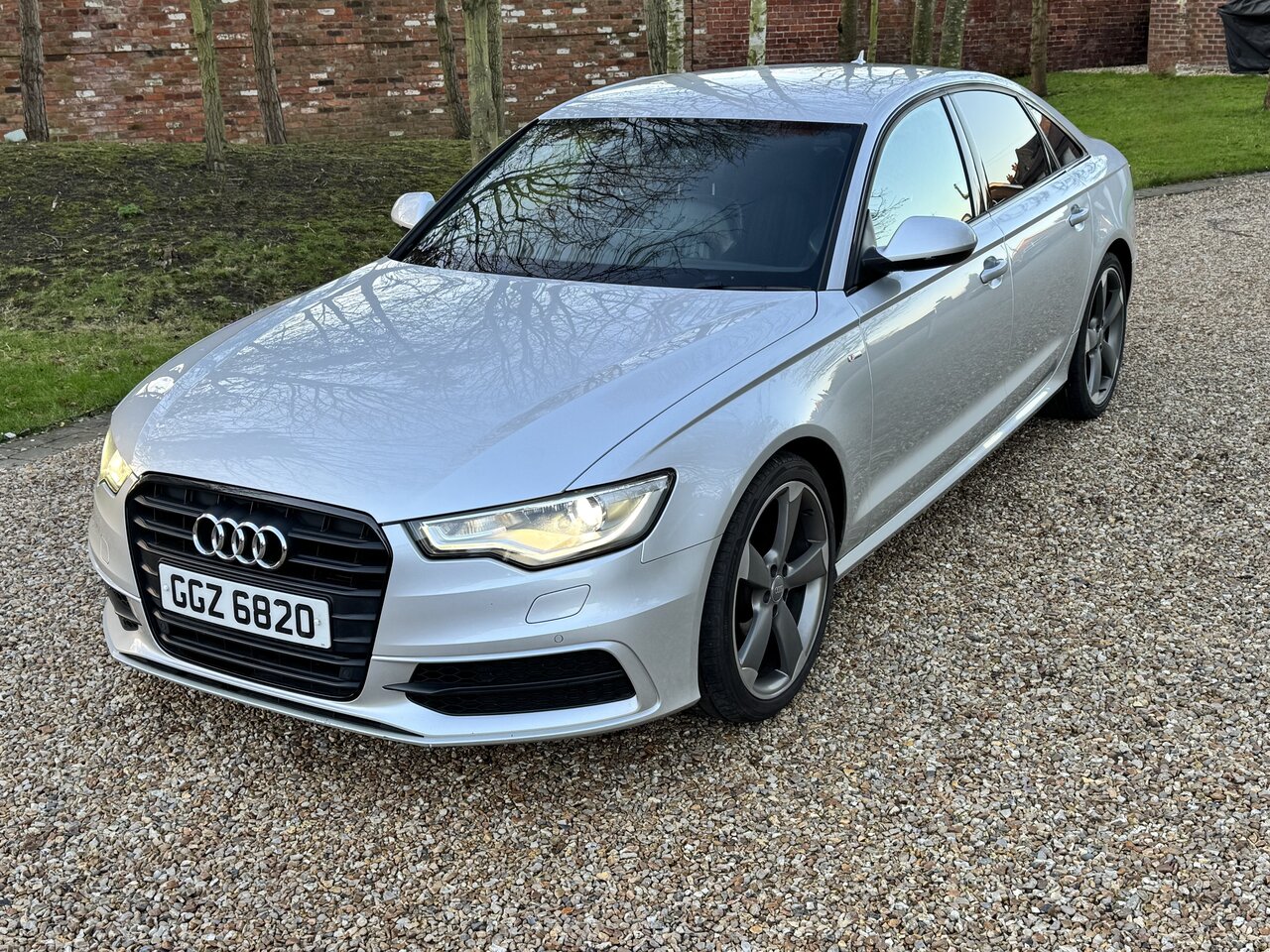 Audi A6 2.0 Tdi Ultra S Line Black Edition 4dr