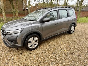 Dacia Jogger 7 Seats 1.0 Essential TCE 