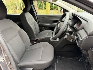 Dacia Jogger 7 Seats 1.0 Essential TCE 