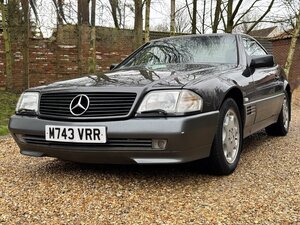 Mercedes-Benz SL320 Convertible