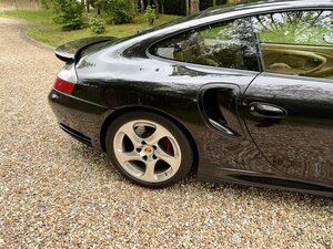 Porsche 911 3.6 Turbo AWD Coupe