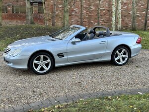 Mercedes-Benz SL350 Convertible