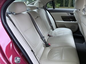 Jaguar XF 2.2 XF Premium Luxury D200 Auto 4dr