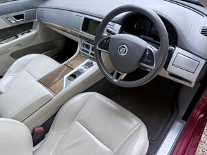 Jaguar XF 2.2 XF Premium Luxury D200 Auto 4dr