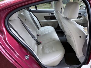 Jaguar XF 2.2 XF Premium Luxury D200 Auto 4dr