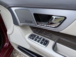 Jaguar XF 2.2 XF Premium Luxury D200 Auto 4dr