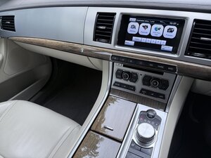 Jaguar XF 2.2 XF Premium Luxury D200 Auto 4dr