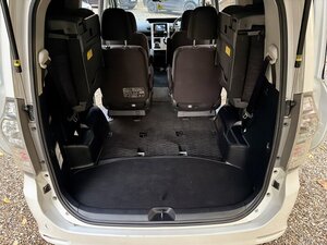 Toyota  Voxy 2.0 Automatic 7 Seater