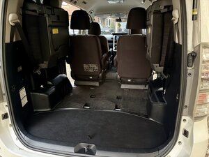 Toyota  Voxy 2.0 Automatic 7 Seater