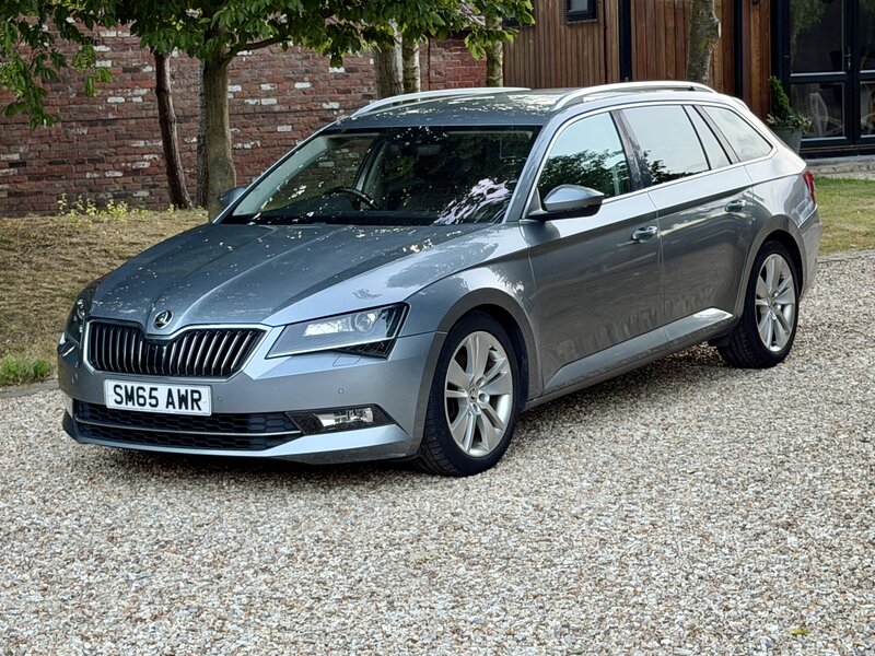 Skoda Superb 2.0 Superb SE L Executive TDI Semi-auto 5dr