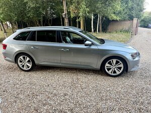 Skoda Superb 2.0 Superb SE L Executive TDI Semi-auto 5dr