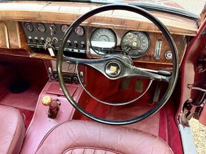1966 Jaguar MKII 2.4 Manual / Overdrive