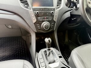 Hyundai Santa Fe 2.2 Santa Fe Premium Blue Drive CRDi Automatic