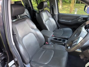 Nissan Navara 2.5 Navara Platinum Dci 5dr