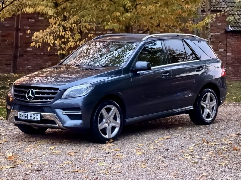 Mercedes-Benz M-Class 3.0 ML350 AMG LINE Bluetec AUTO 