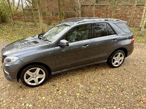 Mercedes-Benz M-Class 3.0 ML350 AMG LINE Bluetec AUTO 