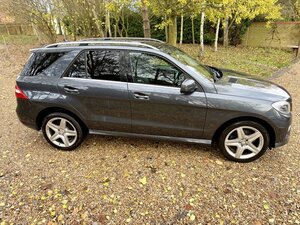 Mercedes-Benz M-Class 3.0 ML350 AMG LINE Bluetec AUTO 