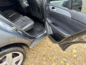 Mercedes-Benz M-Class 3.0 ML350 AMG LINE Bluetec AUTO 