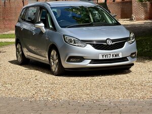 Vauxhall Zafira Tourer 1.4 Zafira Tourer SRI T 5dr