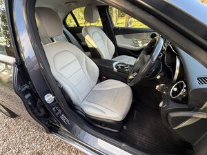 Mercedes-Benz C-Class 2.0 C200 Sport AUTO 4dr