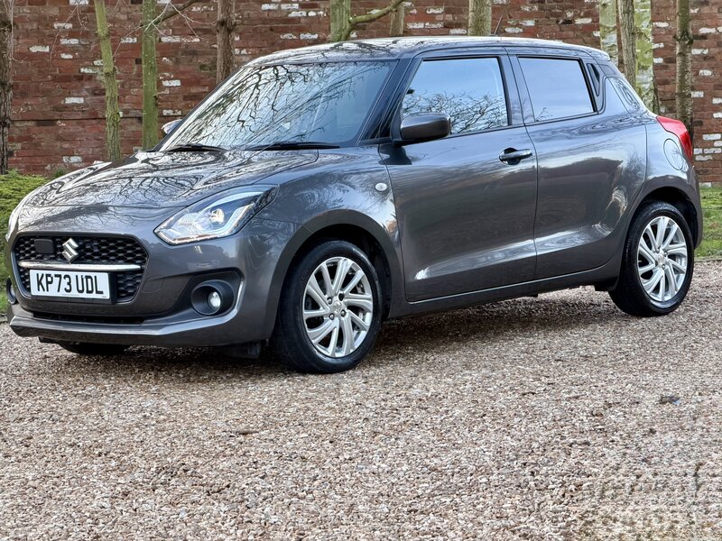 Suzuki Swift 1.2 Swift SZ-T Dualjet MHEV AUTO