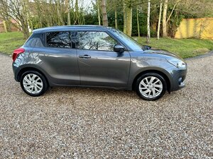 Suzuki Swift 1.2 Swift SZ-T Dualjet MHEV AUTO