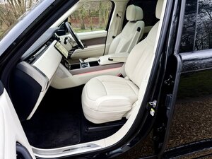 Land Rover Range Rover P530 S/C V8 4.4 Autobiography LWB