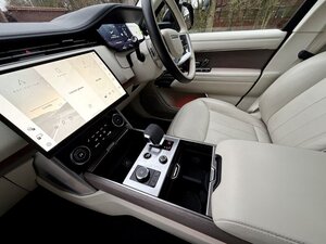 Land Rover Range Rover P530 S/C V8 4.4 Autobiography LWB