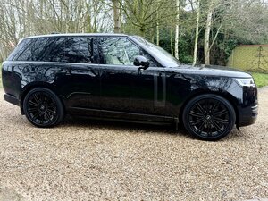 Land Rover Range Rover P530 S/C V8 4.4 Autobiography LWB