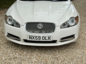 Jaguar XF 3.0 XF Premium Luxury V6 AUTO Saloon