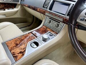 Jaguar XF 3.0 XF Premium Luxury V6 AUTO Saloon