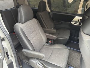 Toyota Voxy 2.0 Automatic  7 Seater