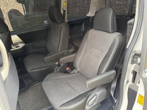 Toyota Voxy 2.0 Automatic  7 Seater