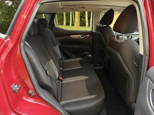 Nissan Qashqai 1.2 petrol N-connecta Dig-t 5dr