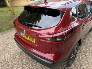 Nissan Qashqai 1.2 petrol N-connecta Dig-t 5dr