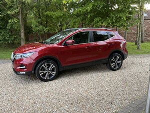 Nissan Qashqai 1.2 petrol N-connecta Dig-t 5dr