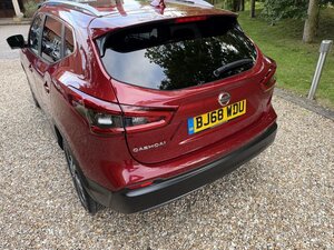 Nissan Qashqai 1.2 petrol N-connecta Dig-t 5dr