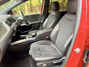 Mercedes-Benz B-Class 2.0 220 AMG LINE Premium 4matic AUTO 