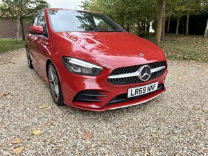 Mercedes-Benz B-Class 2.0 220 AMG LINE Premium 4matic AUTO 