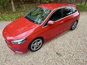 Mercedes-Benz B-Class 2.0 220 AMG LINE Premium 4matic AUTO 