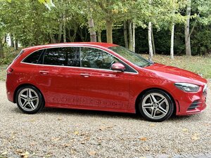 Mercedes-Benz B-Class 2.0 220 AMG LINE Premium 4matic AUTO 