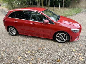 Mercedes-Benz B-Class 2.0 220 AMG LINE Premium 4matic AUTO 