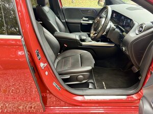 Mercedes-Benz B-Class 2.0 220 AMG LINE Premium 4matic AUTO 